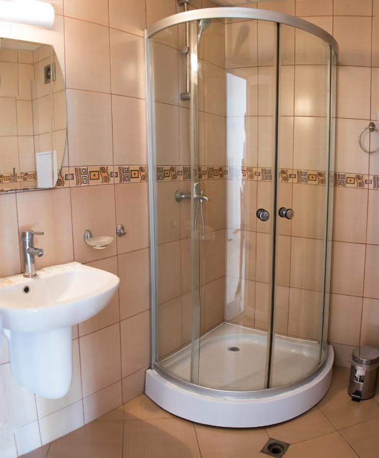 Vm Apartments Robinson Beach 帕莫瑞 外观 照片