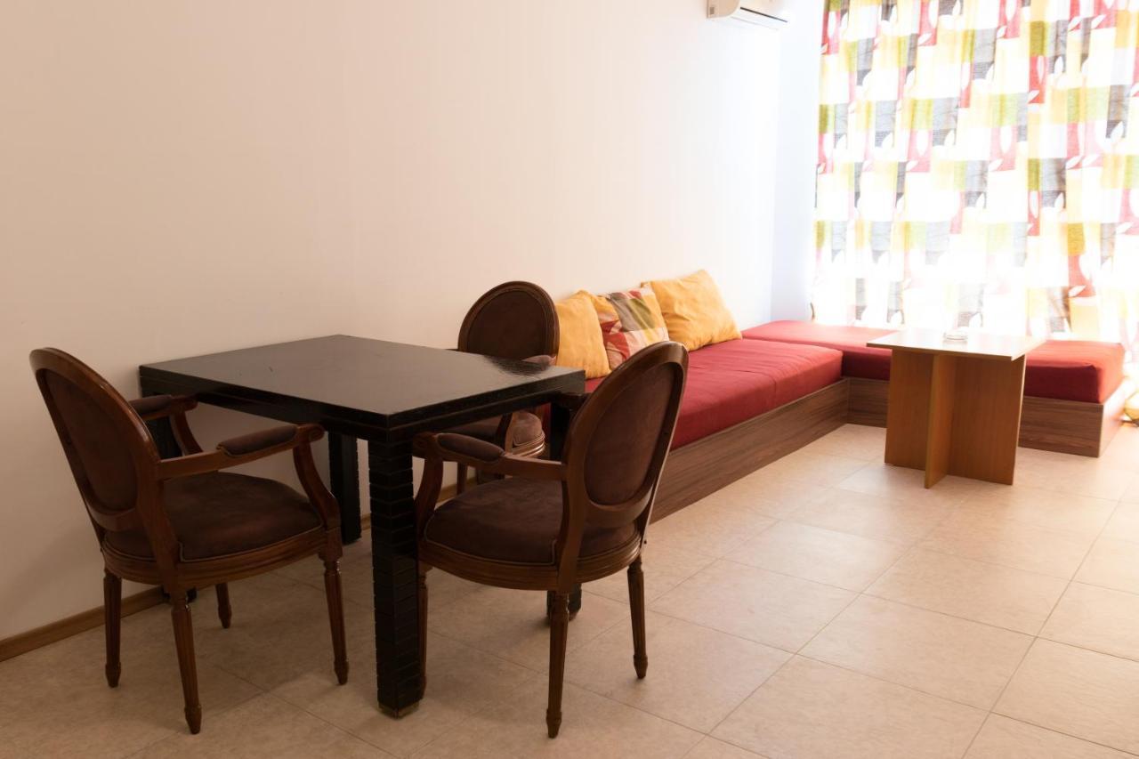 Vm Apartments Robinson Beach 帕莫瑞 外观 照片